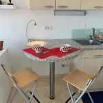 Avec Terrasse Sud Proche Bord De Apartament Sainte-Maxime